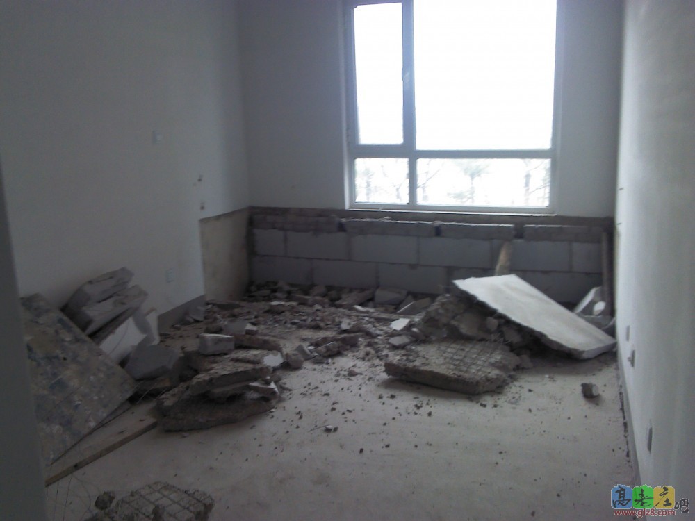 之前被砸了的飘窗2
