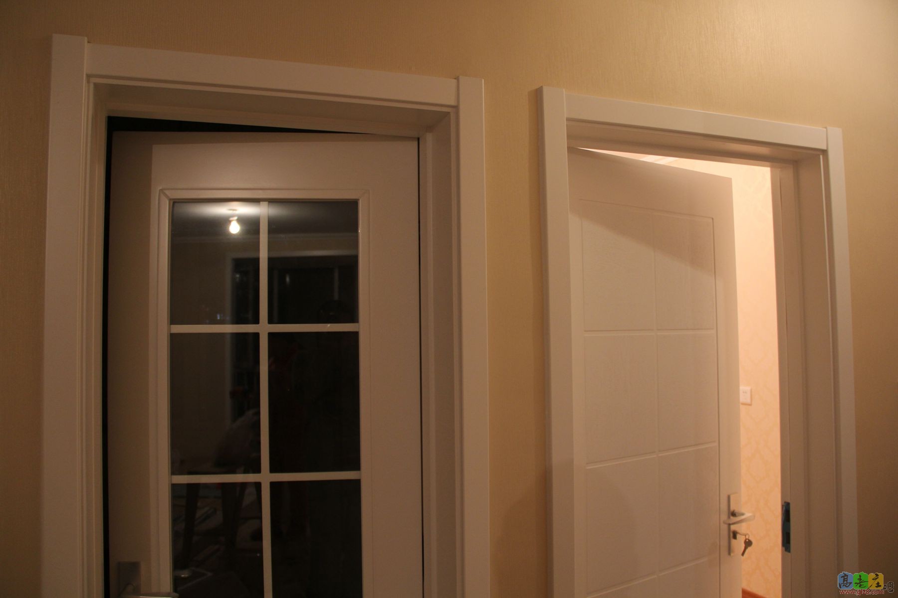 次卧和厨房木门