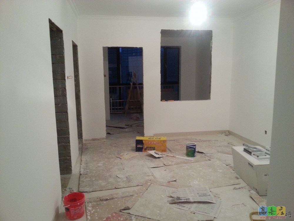 刷完漆后的大厅，是不是很亮