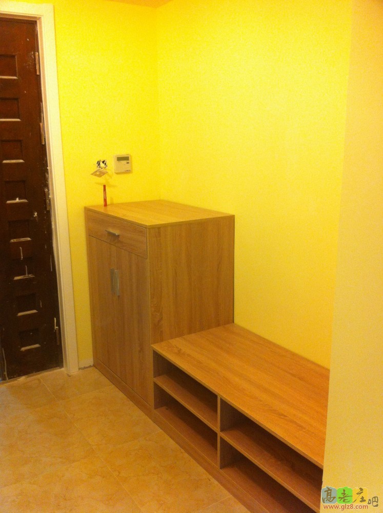 入门鞋柜，可以坐着换鞋