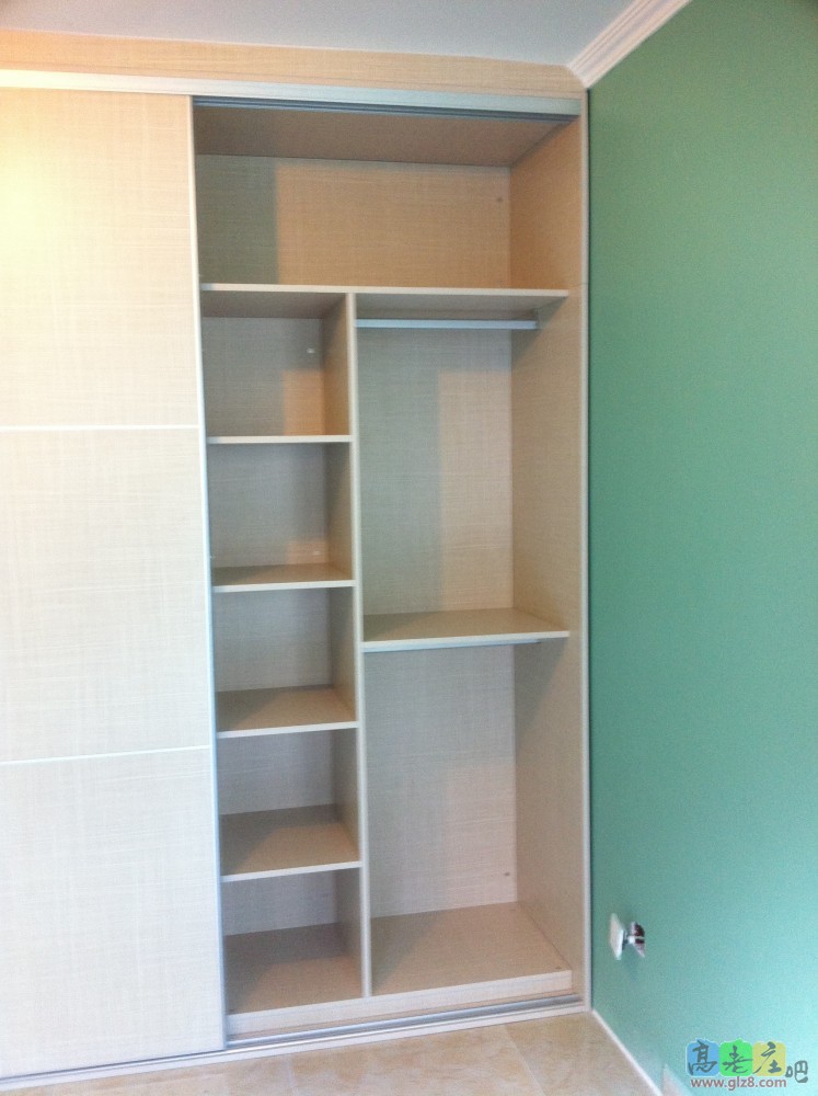 主卧衣柜