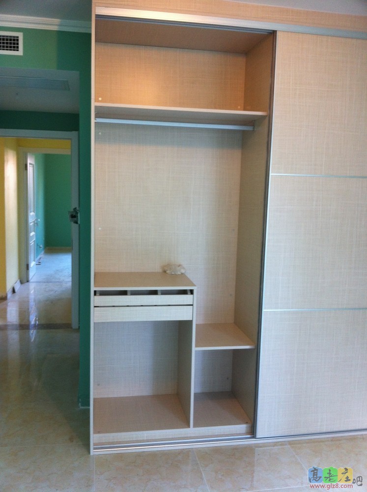 主卧衣柜