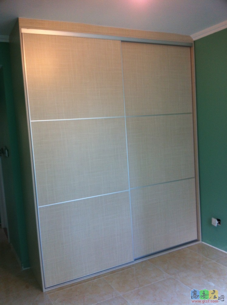 主卧衣柜，禾香板，比较喜欢