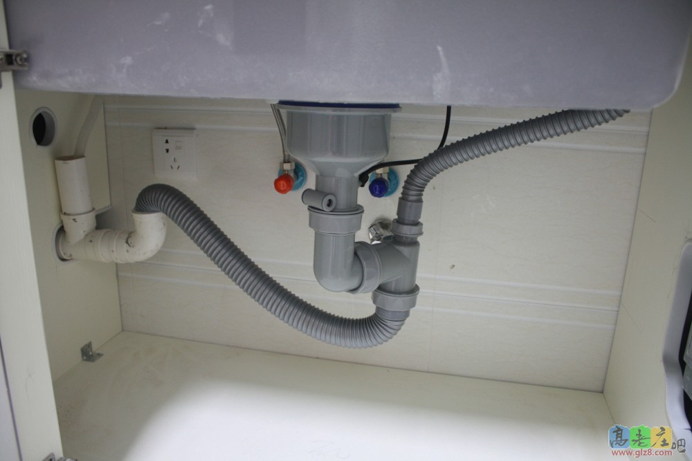 让人郁闷的厨房下水