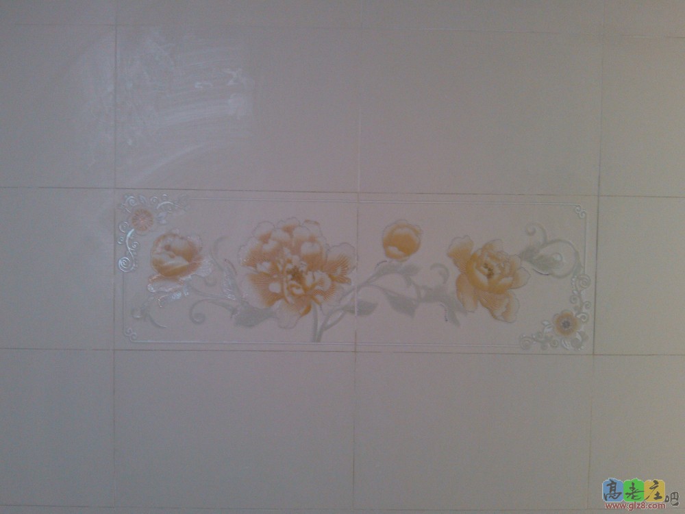 卫生间花砖.jpg