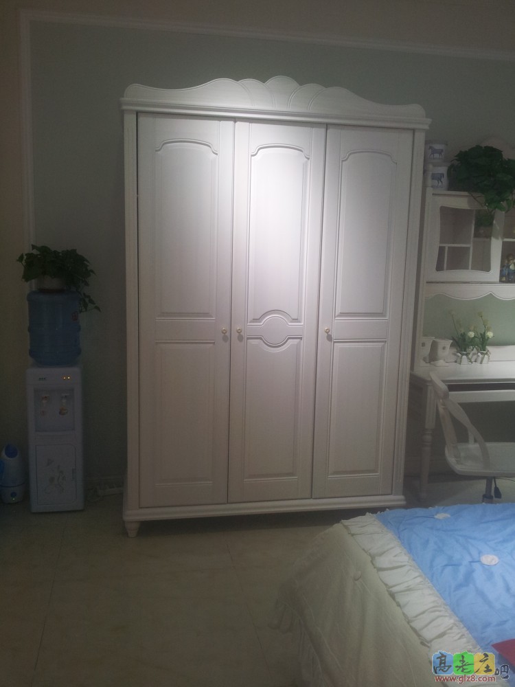 豆丁三门衣柜.jpg