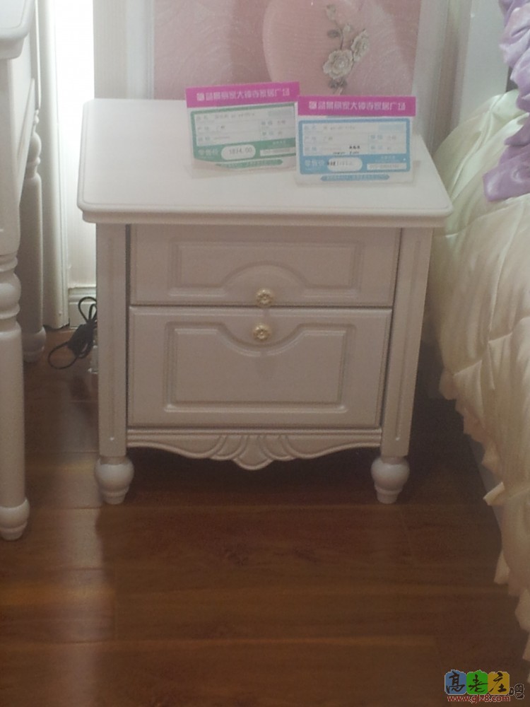 豆丁床头柜.jpg