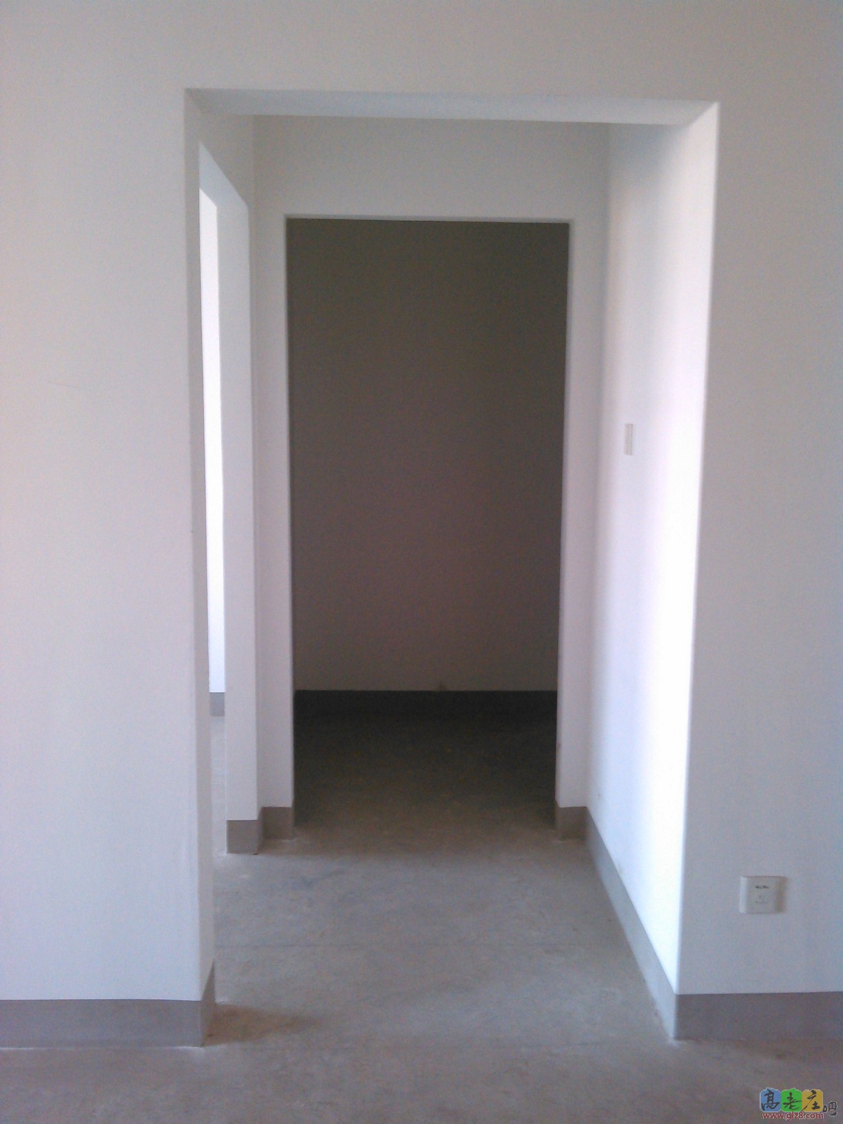 奇葩的设计，主卧和次卧的门