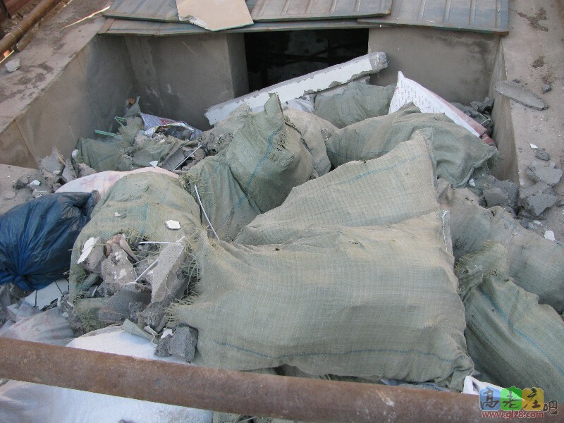 拆完运的垃圾非常非常多.JPG