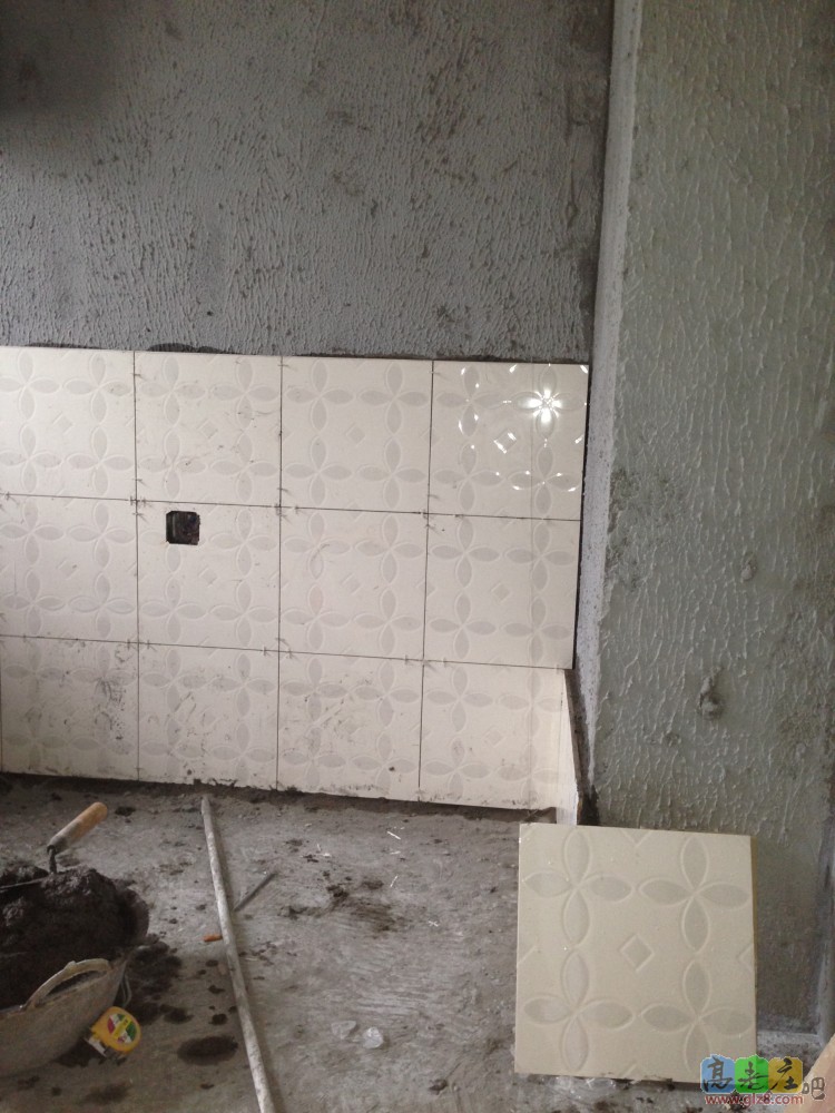 这是厨房一进门照的