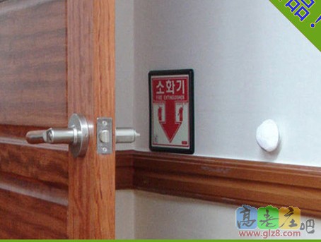 韩国高尔夫面钉门吸安装效果