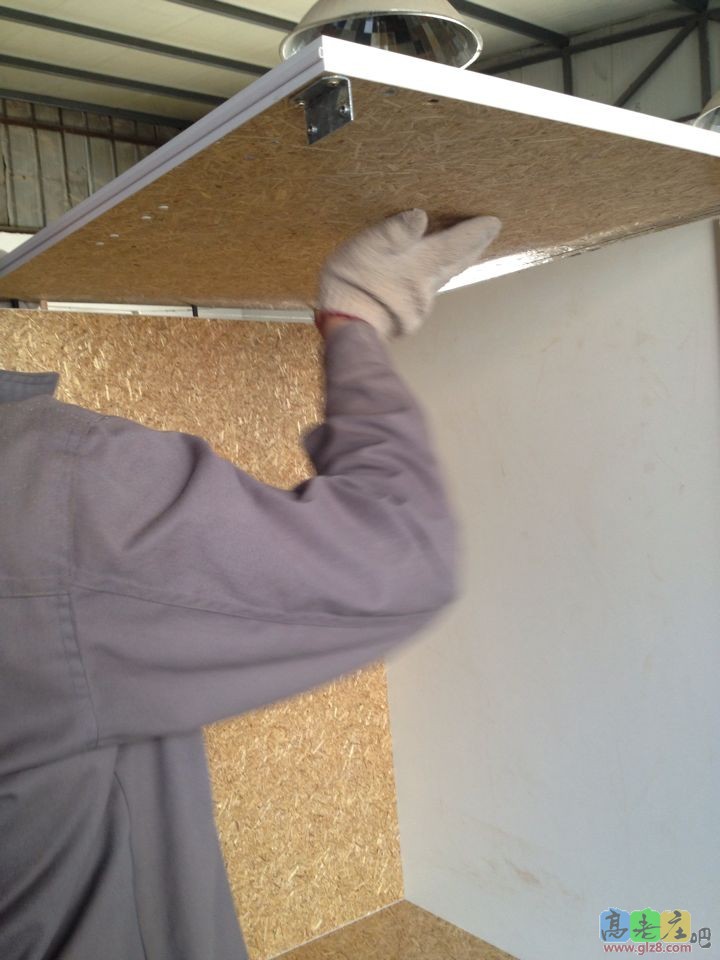 未贴面的禾香板