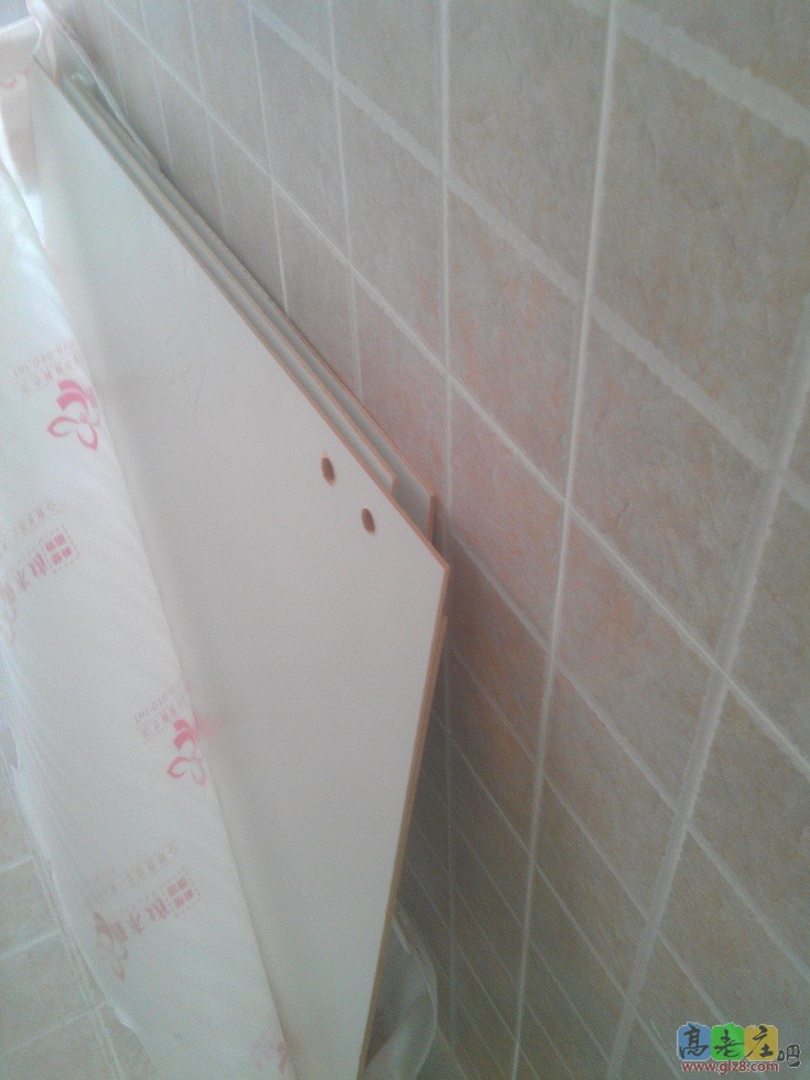 薄薄的飞德莱背板