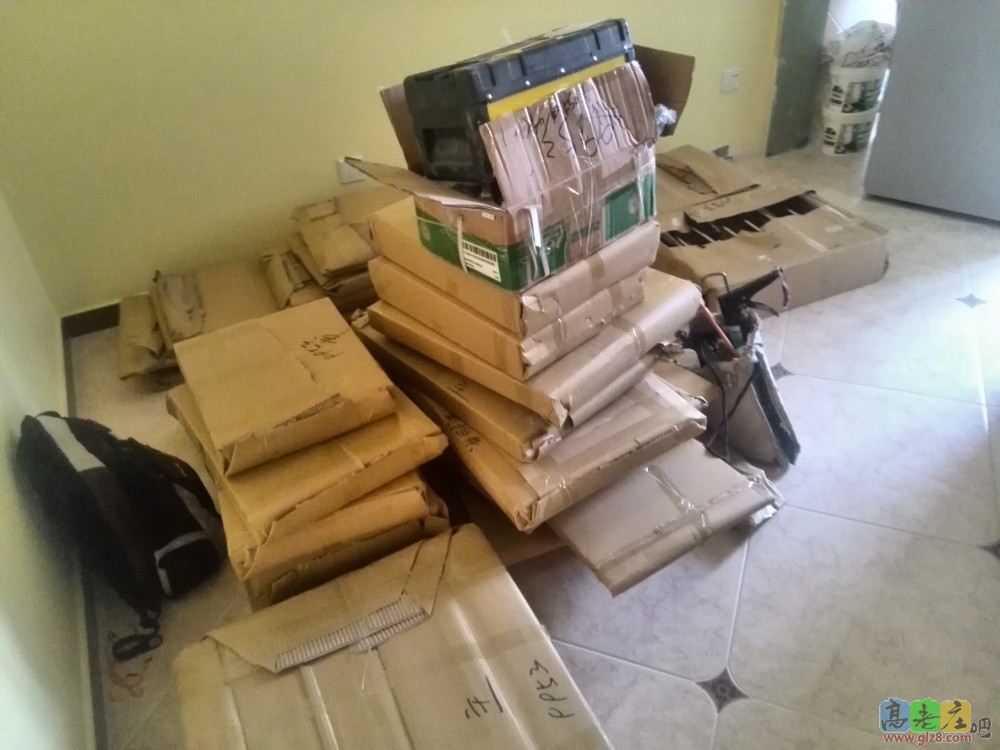 买的时候没觉得，运来发现真心不少，搬上楼来真是够辛苦！