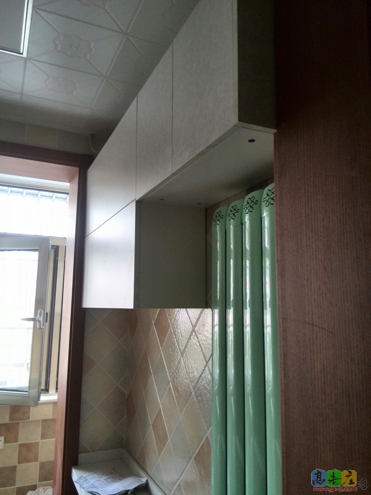 安装好的窄吊柜，挺满意的