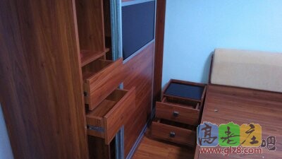 床头柜