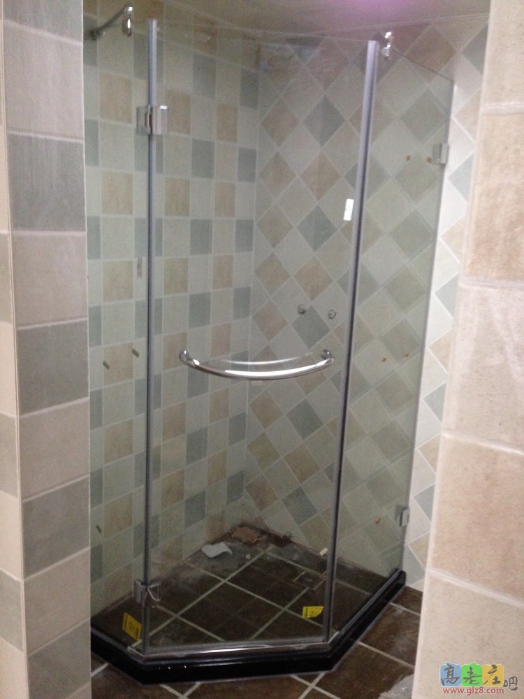 客卫淋浴房