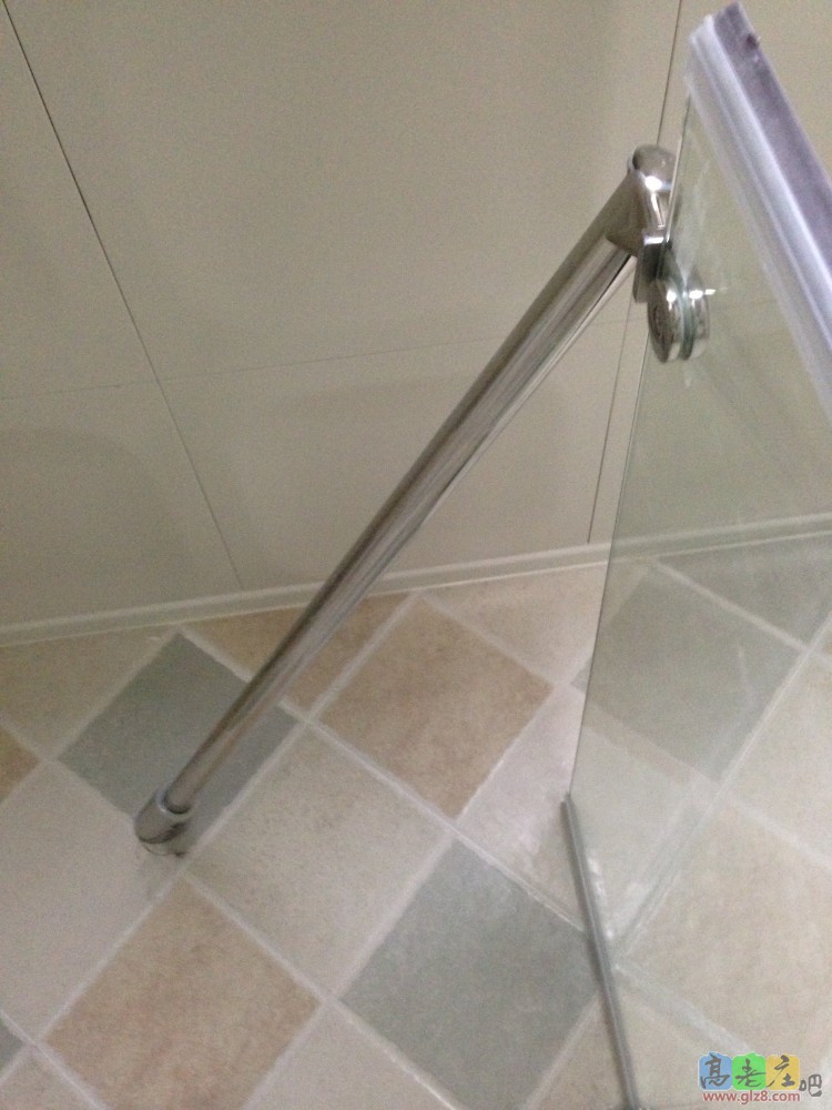 客卫淋浴房细节