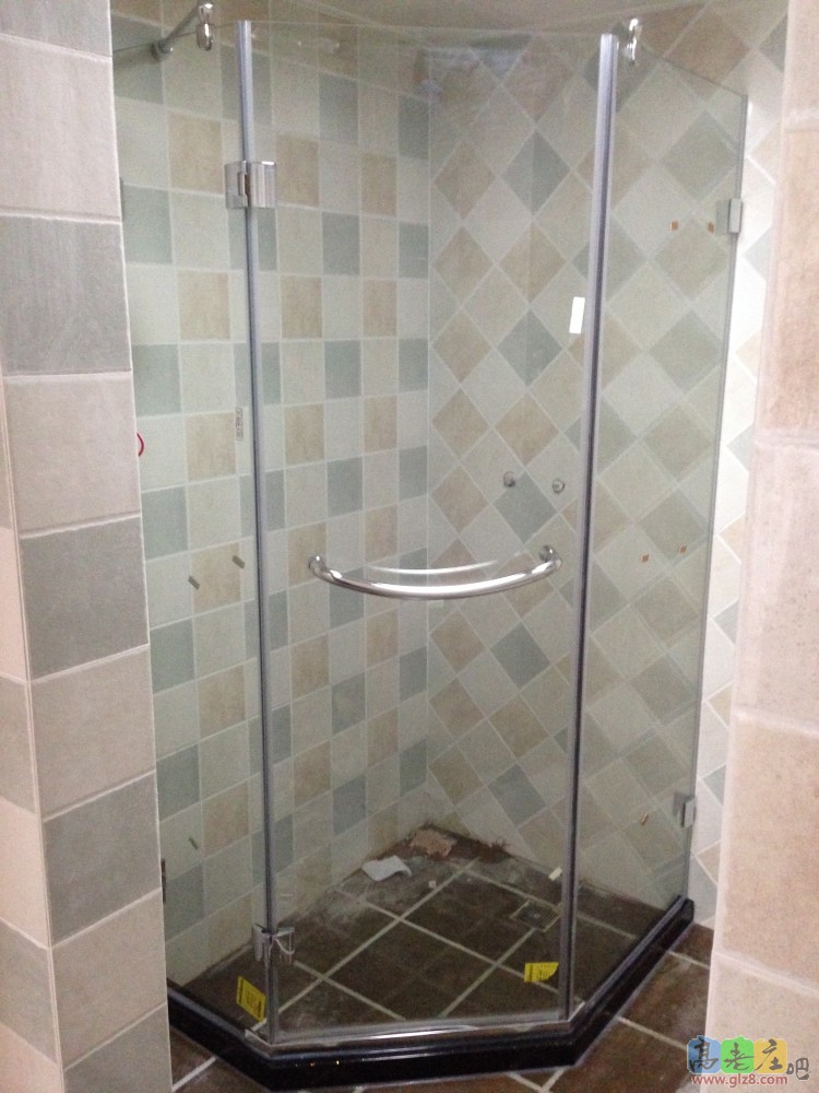 客卫淋浴房