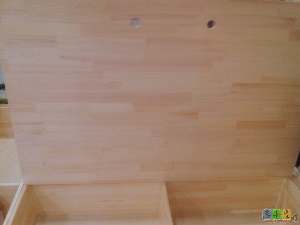 箱体盖板打孔散热