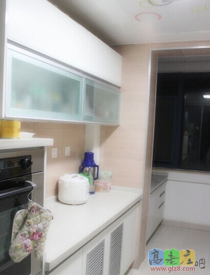 简约风格顶部空着的