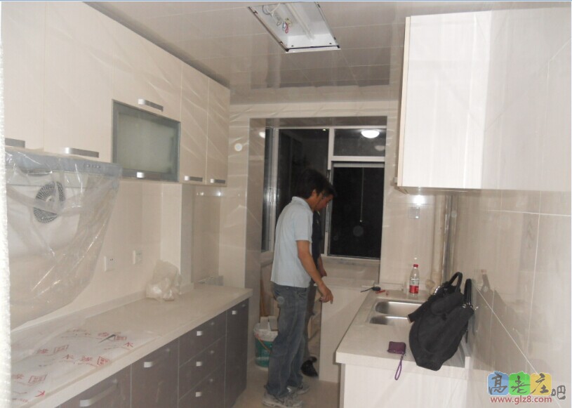 简约风格顶部空着的