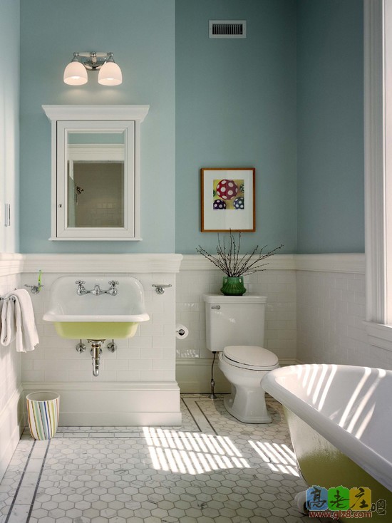 traditional-bathroom (2).jpg