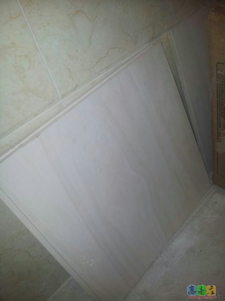 上图吧 就是这个小砖 300*300的 想要的亲先跟我说下，QQ351621886