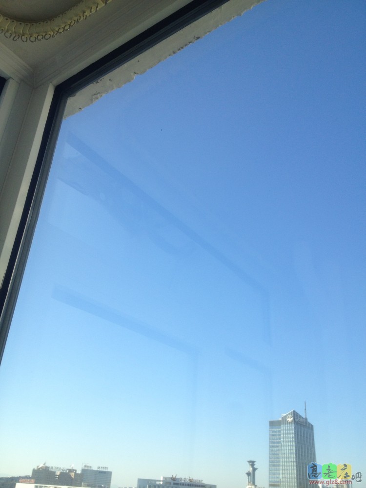 擦完后的玻璃