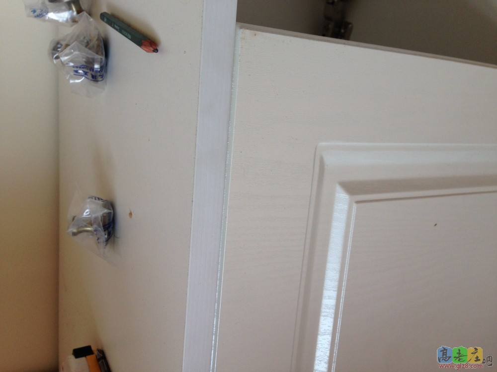 大家能看出来两个颜色吗？柜子有这么做的吗？？？