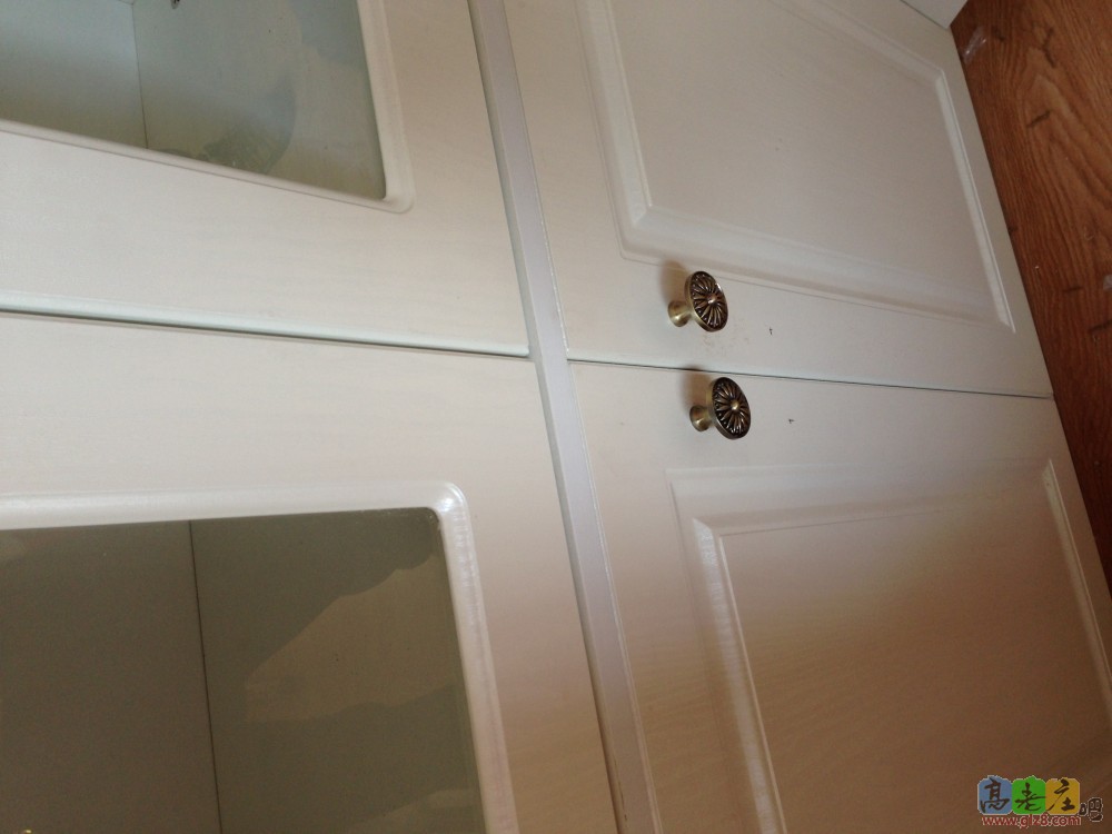 大家能看出来两个颜色吗？柜子有这么做的吗？？？