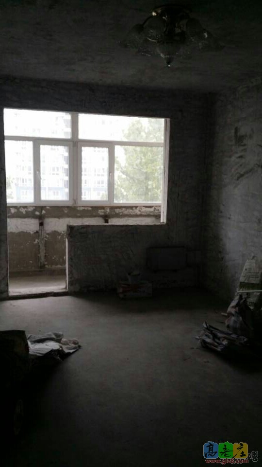 卧室和客厅，到时中间会打一个割断