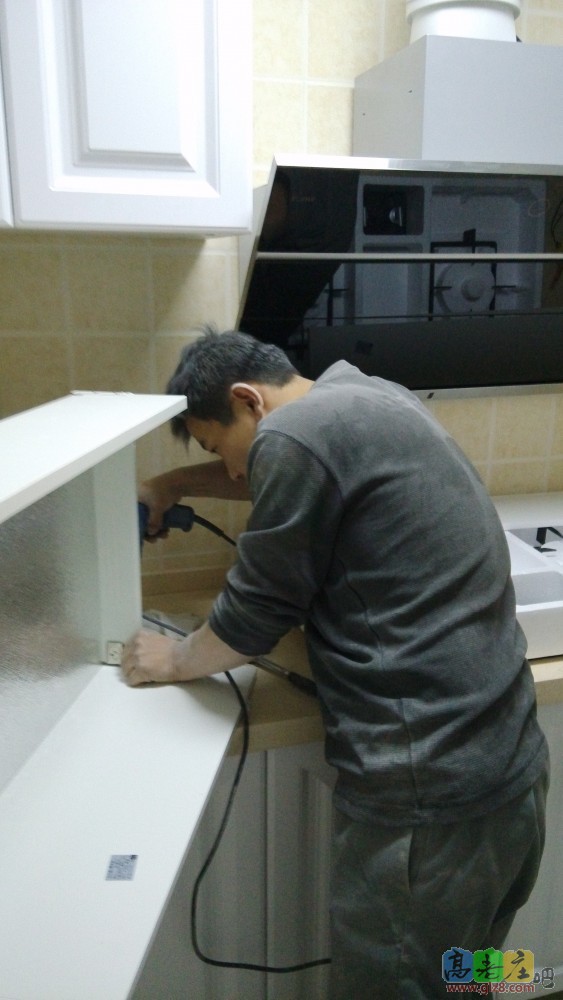 正在辛勤的工作中