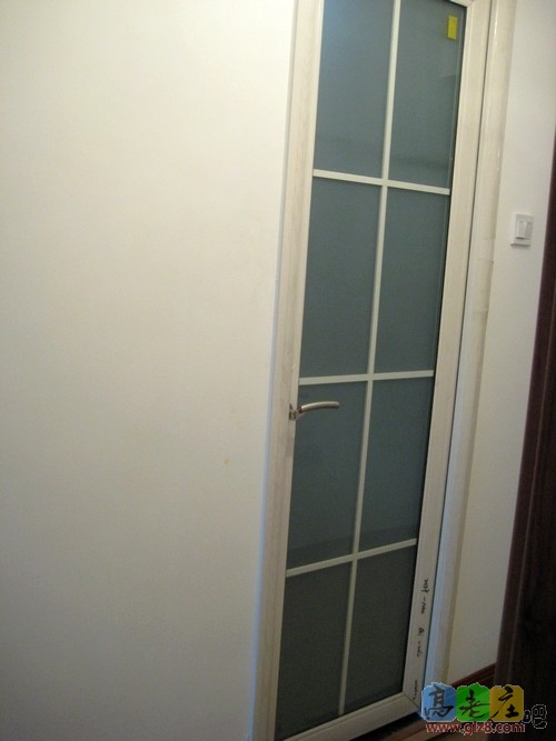 卫生间门.jpg