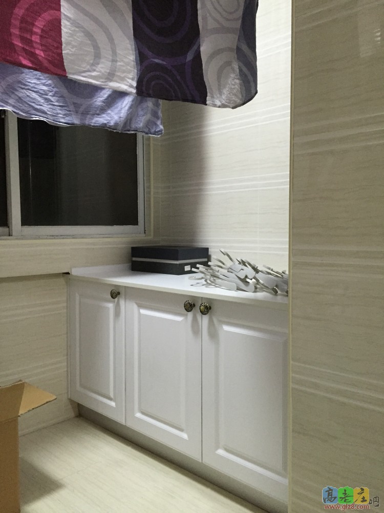 德斯曼家订的阳台边柜，放杂物用