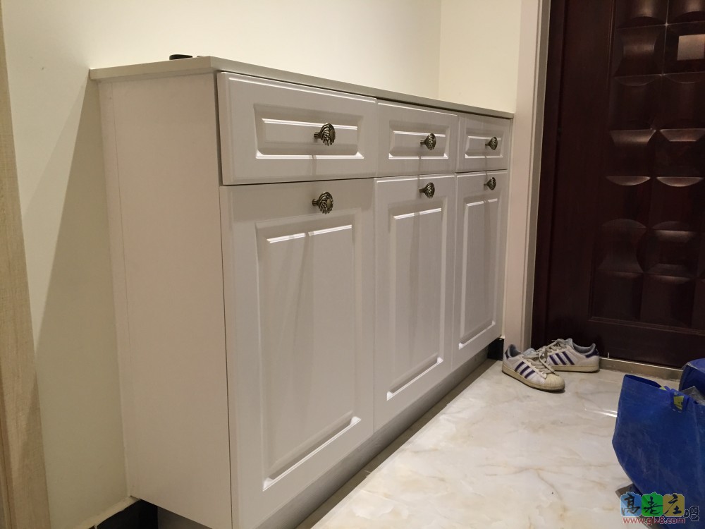 德斯曼家订的鞋柜