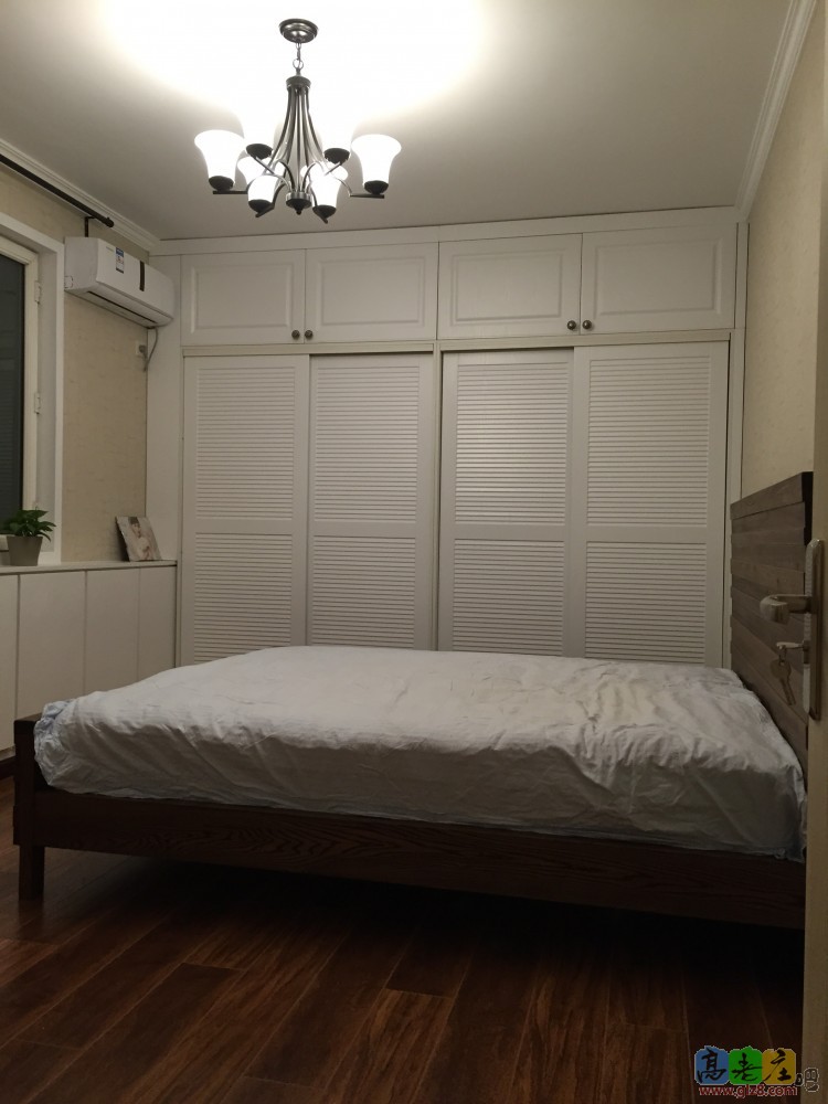 德斯曼家订的衣柜