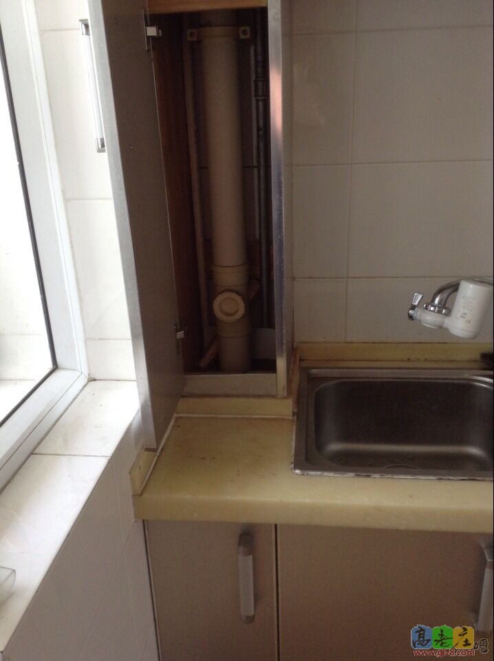 厨房管道.jpg