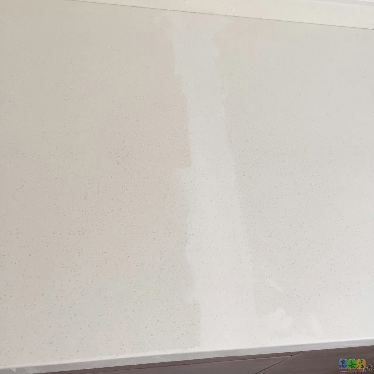 石英石台面拼接打磨后