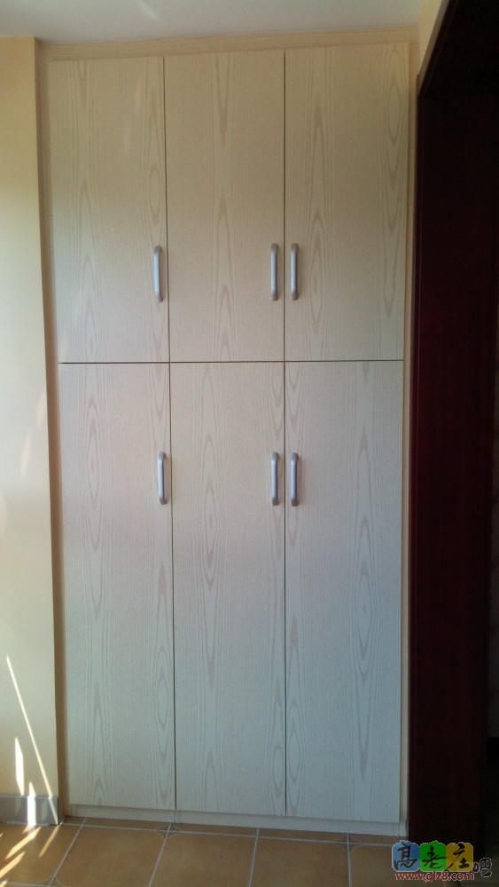 柏迪衣柜之阳台柜.jpg