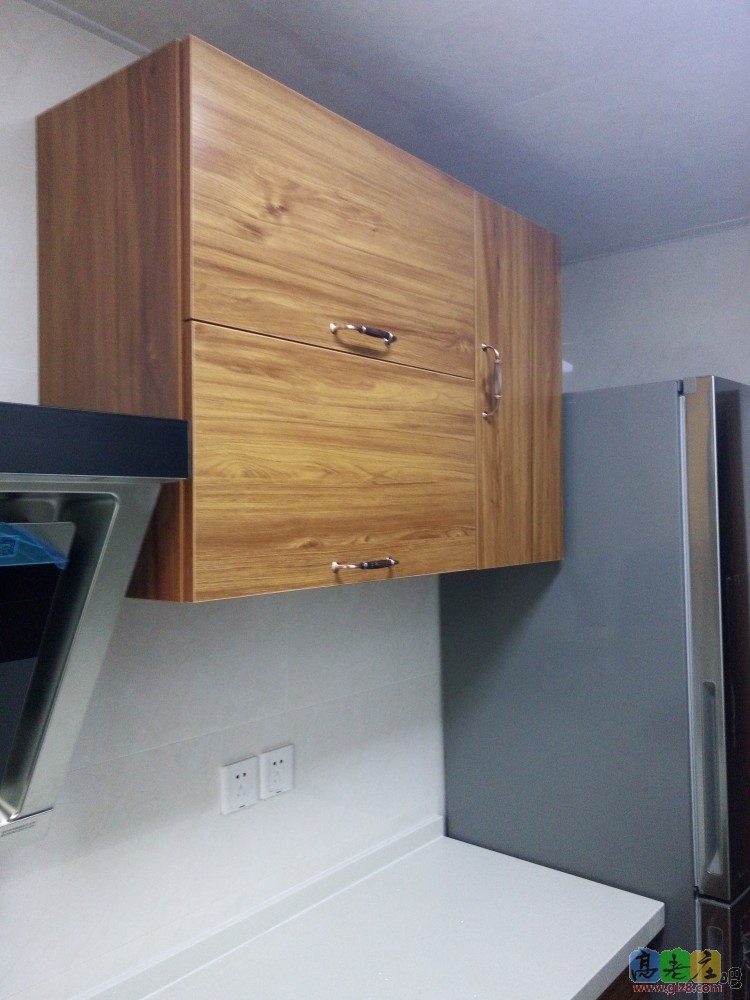禾香板的厨房吊柜