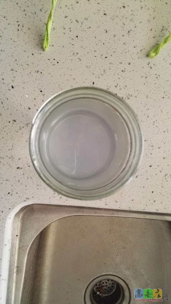 这是用3M净水器净化过后的水烧的开水