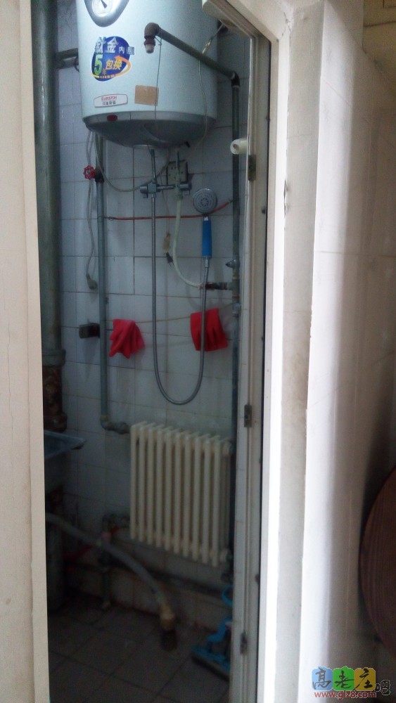 卫生间这种难看的管子如何处理