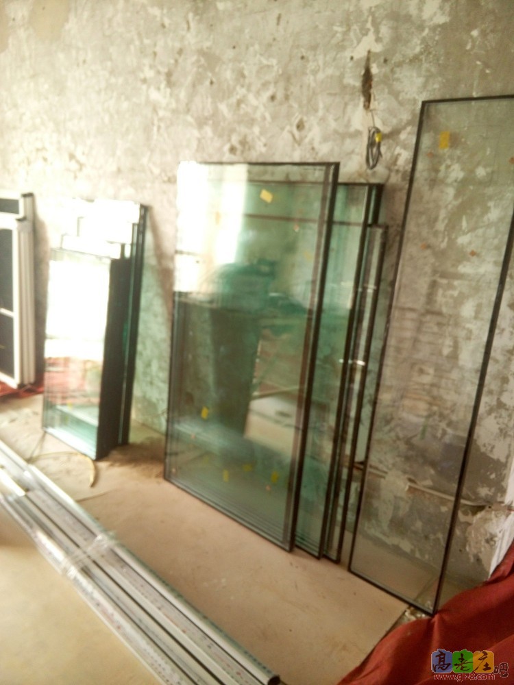 玻璃一块可真的不轻