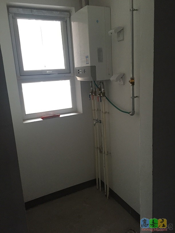 厨房小阳台管路.JPG