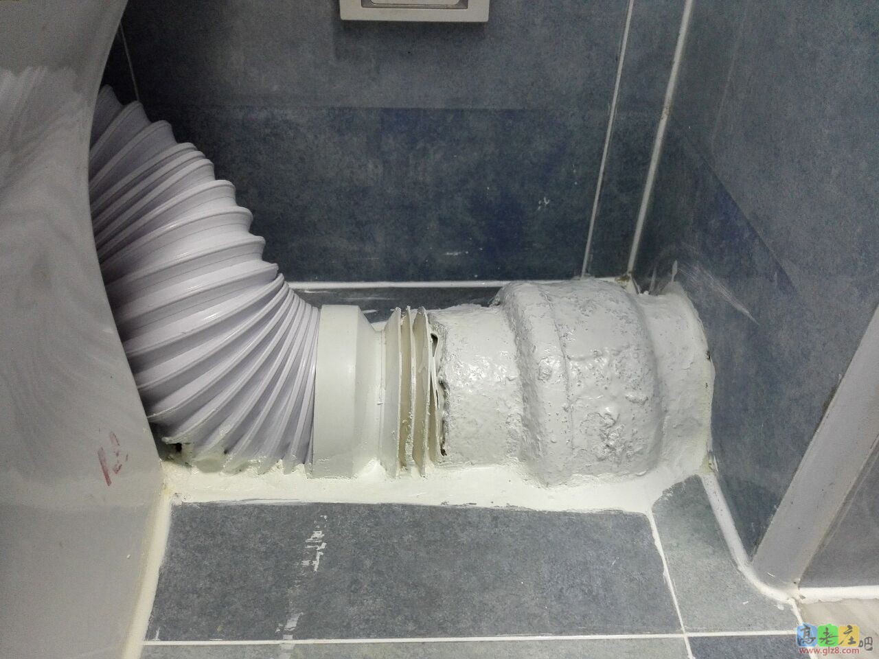 漏在外面很难看。。