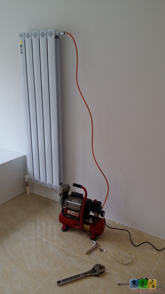 暖气 客厅.jpg